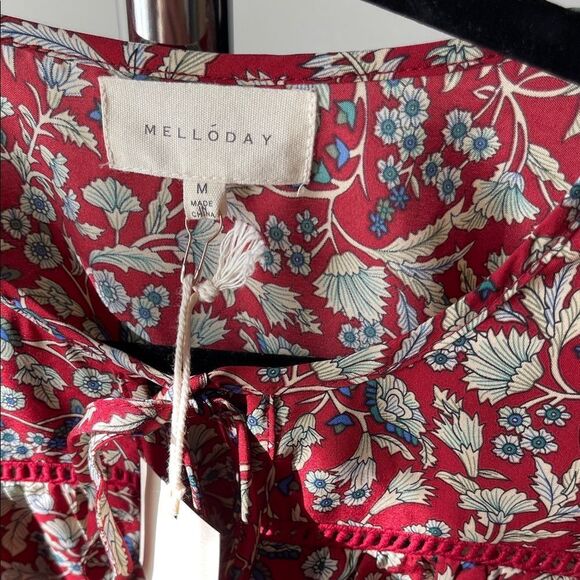 MELLODAY Red and White Floral Blouse - Picture 2 of 7
